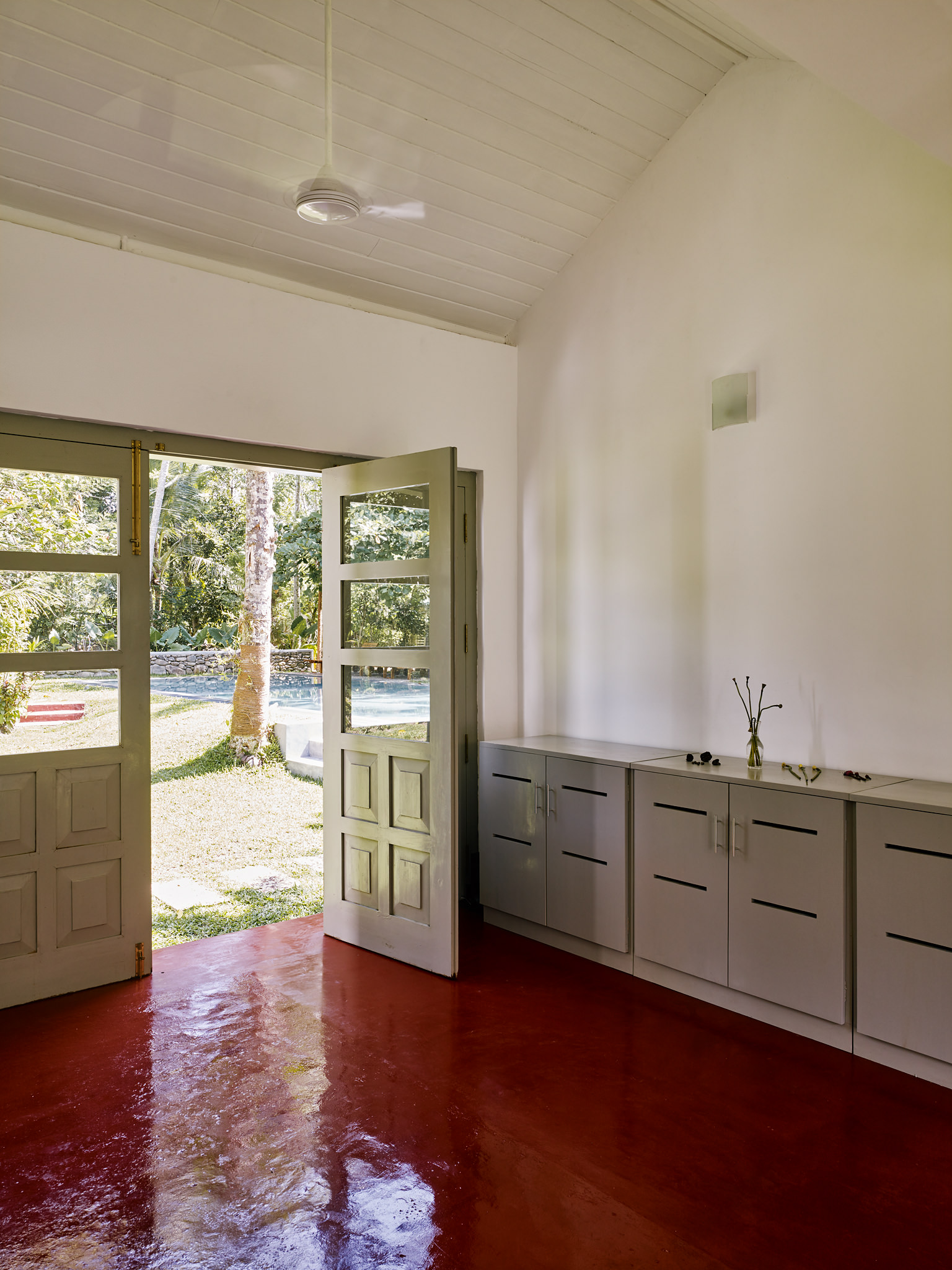 E15550 Alpa 050036 SCREEN